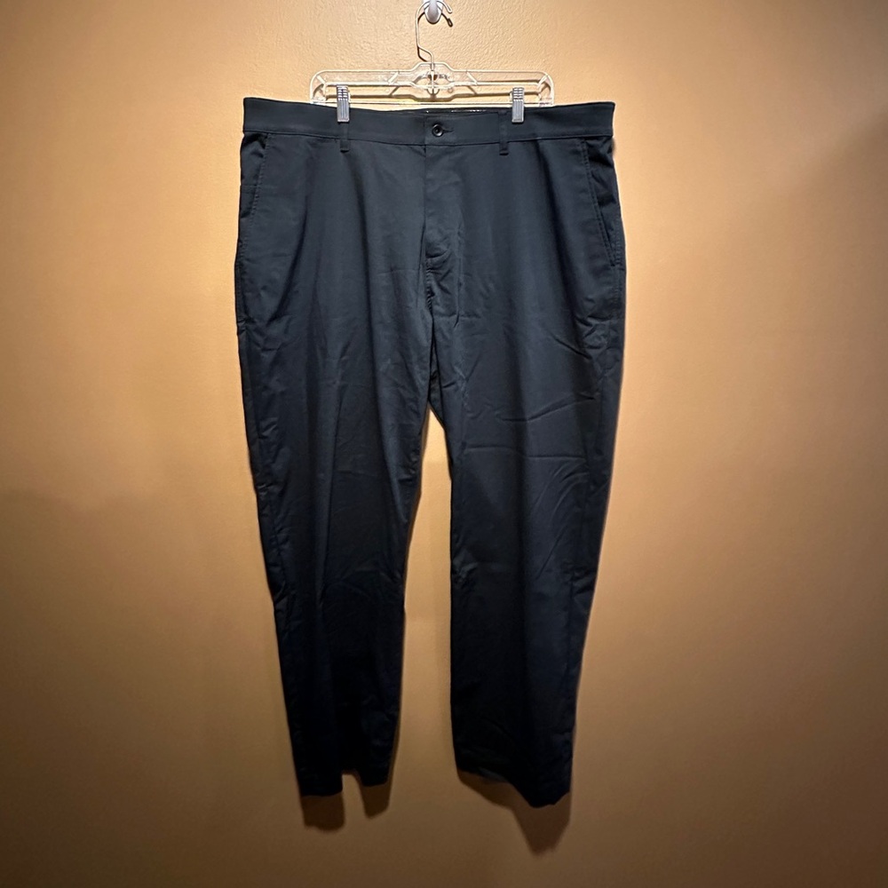 Nike	Black DRI-FIT golf pant